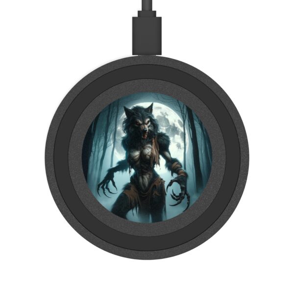She-Werewolf Full Moon #ML-D-WW01 Halloween-Themed Wireless Charging Pad